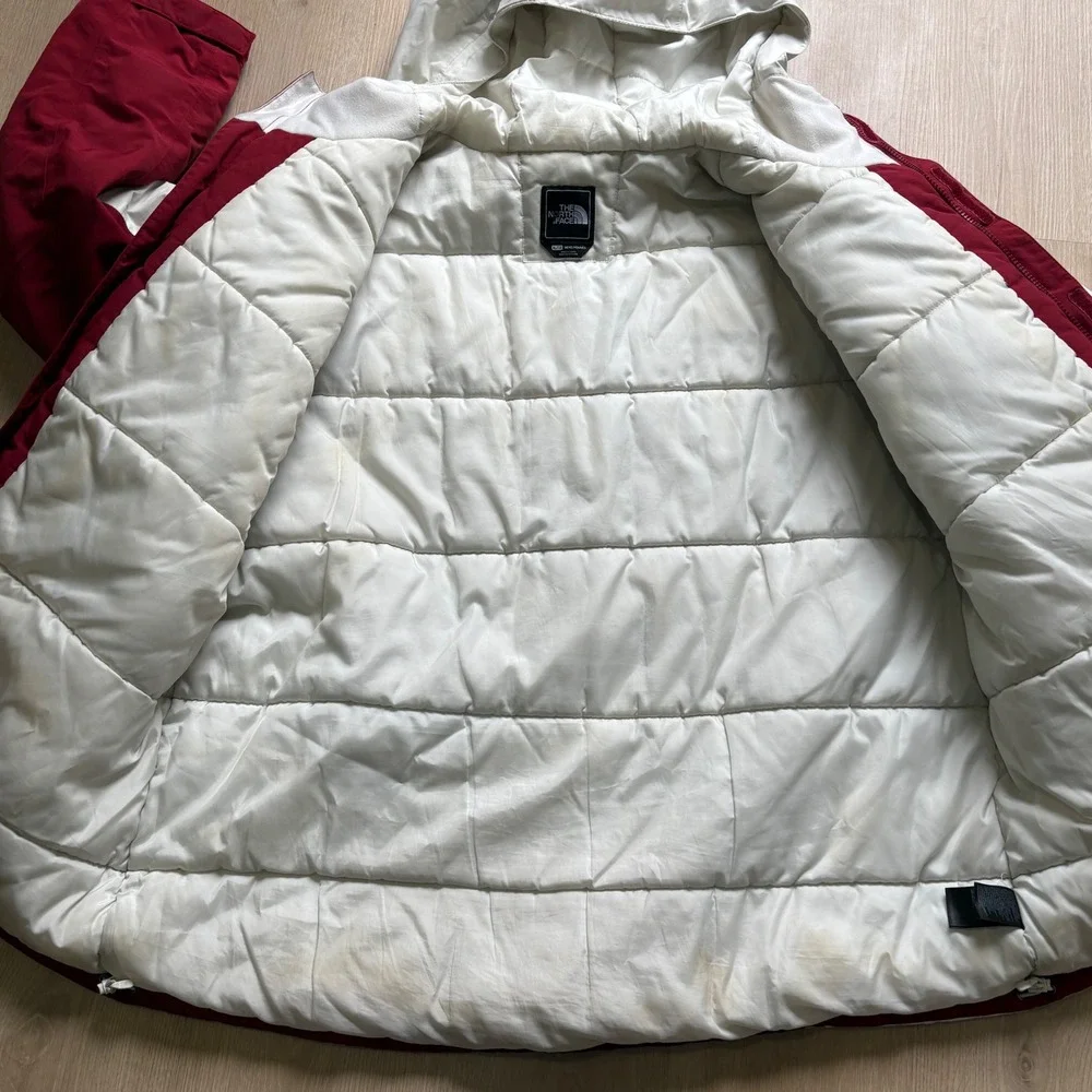 The North Face HyVent Ski Jacket Mens XL Red White Hooded Insulated Winter Coat